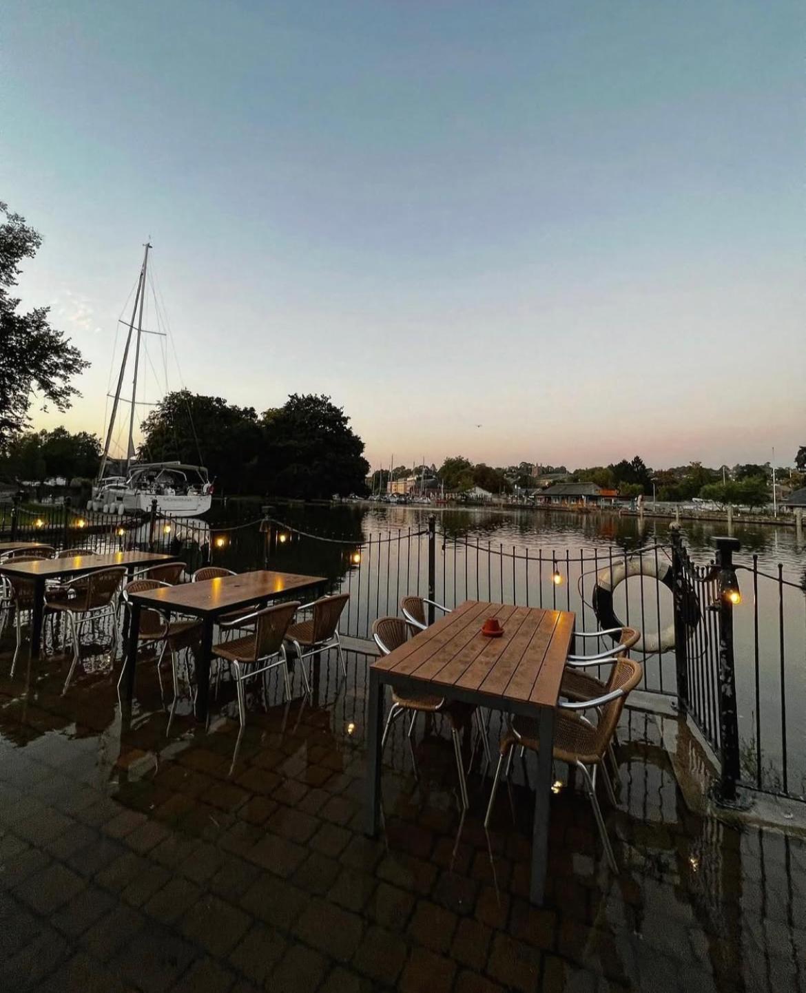The Steam Packet Inn Тотнес Экстерьер фото